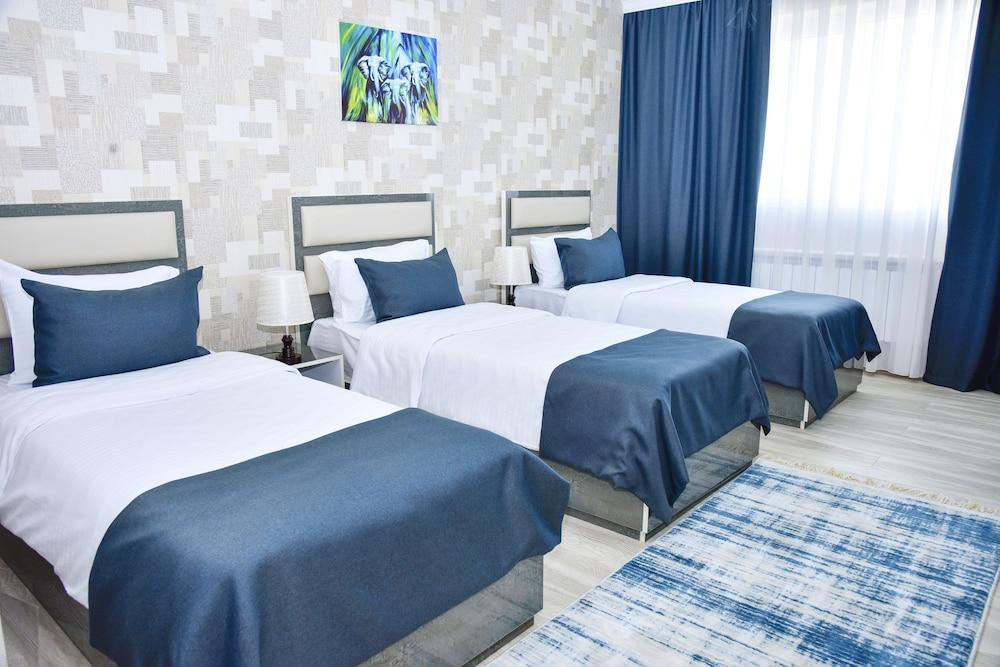 Supreme Hotel Baku Bagian luar foto