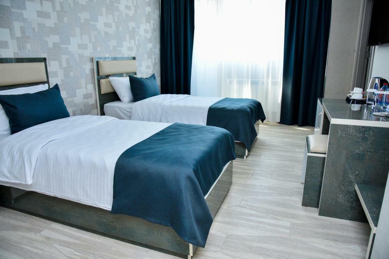 Supreme Hotel Baku Bagian luar foto
