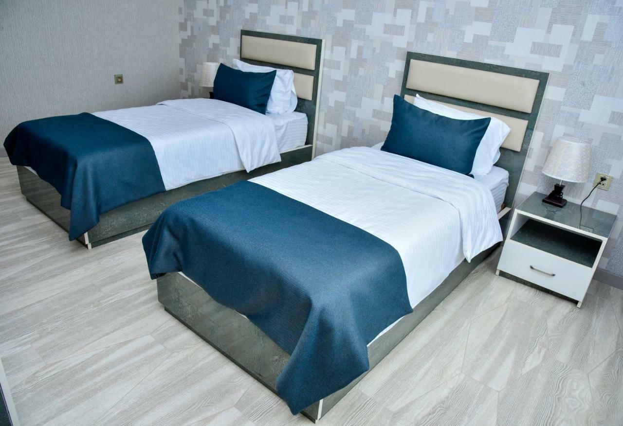Supreme Hotel Baku Bagian luar foto