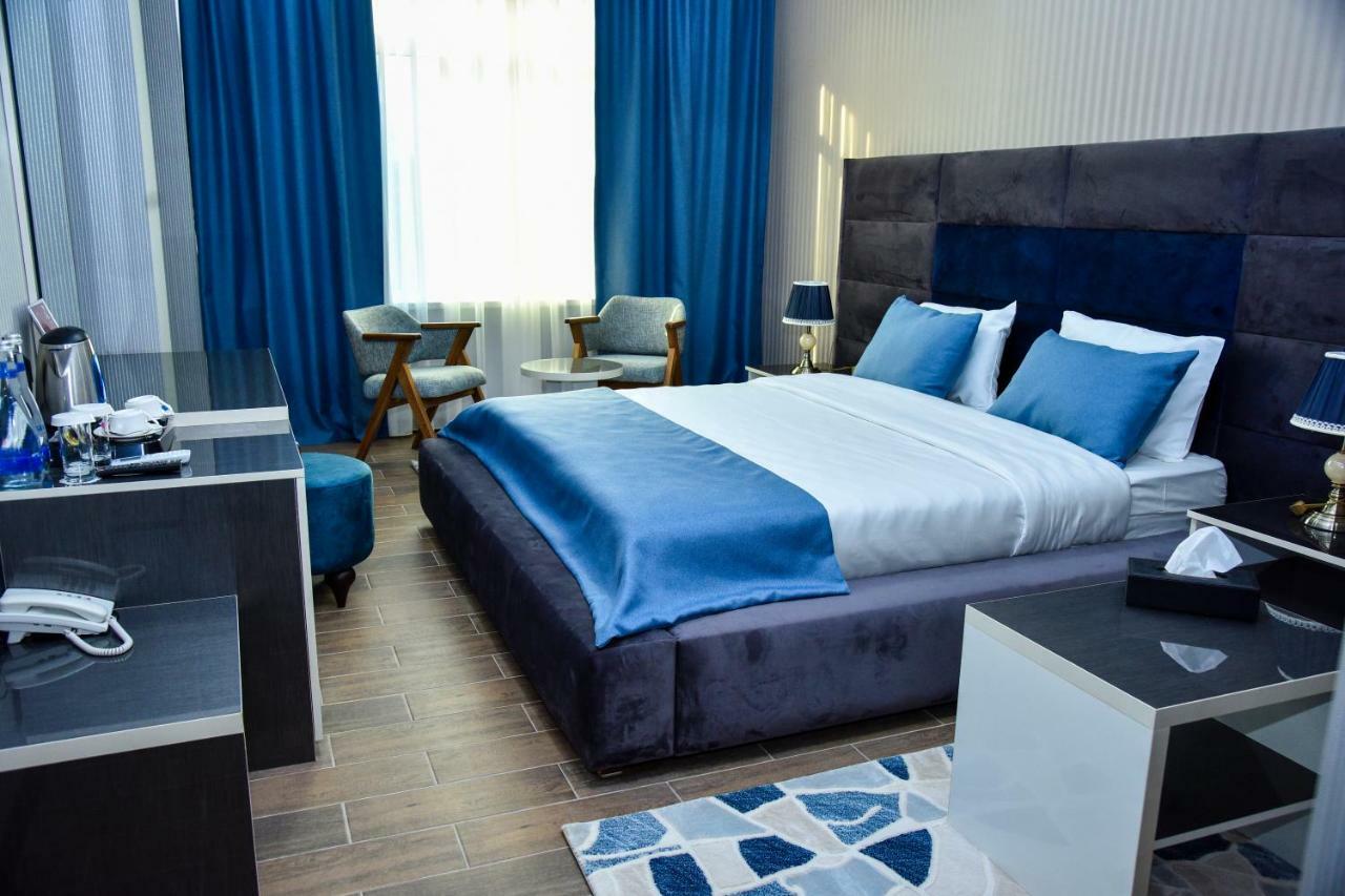 Supreme Hotel Baku Bagian luar foto