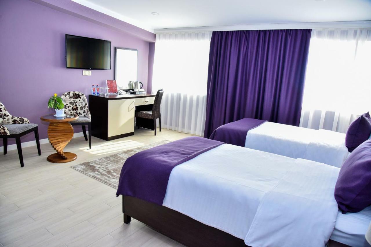 Supreme Hotel Baku Bagian luar foto