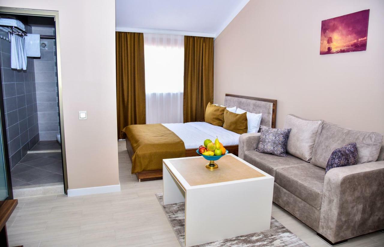 Supreme Hotel Baku Bagian luar foto