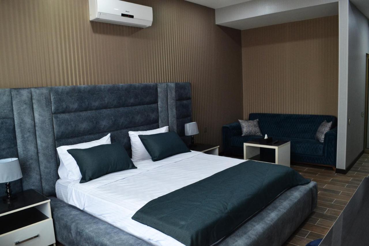 Supreme Hotel Baku Bagian luar foto